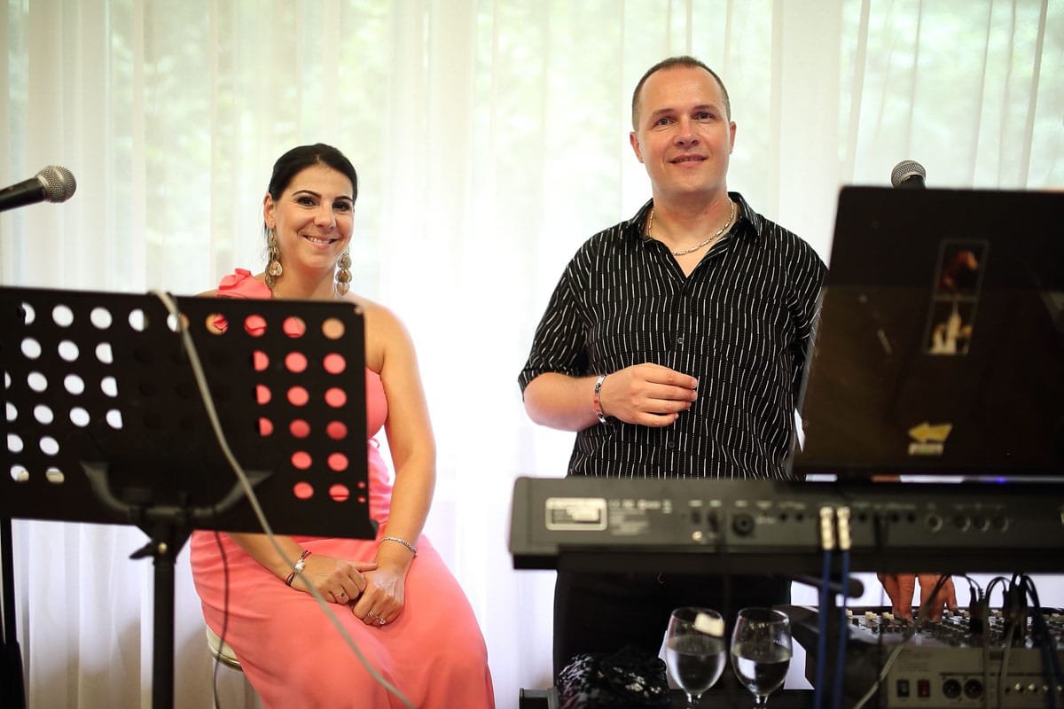 Élőzenei előadás Debrecenben