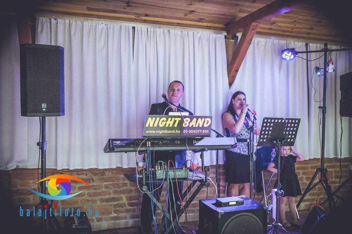 Night Band élőzene – Hangulatos esküvői mulatság a Szusz Parkban