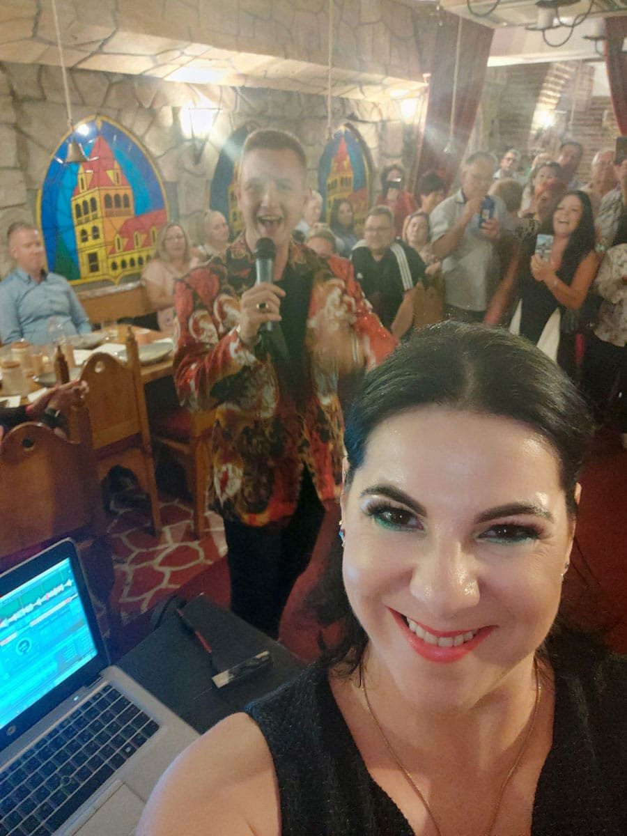 Night Band fergeteges hangulatú élőzenés estje Nyíregyházán